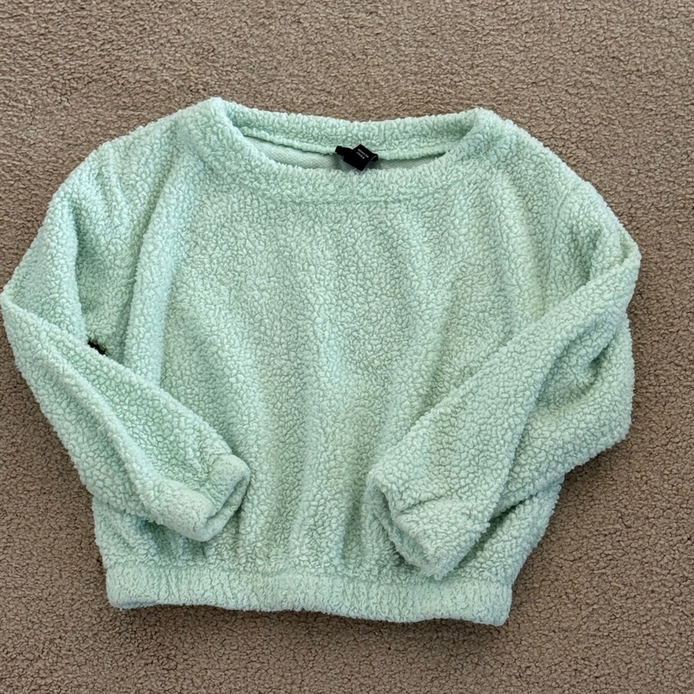 Cat & Jack Mint Green Sherpa Sweatshirt Girls XS 4/5